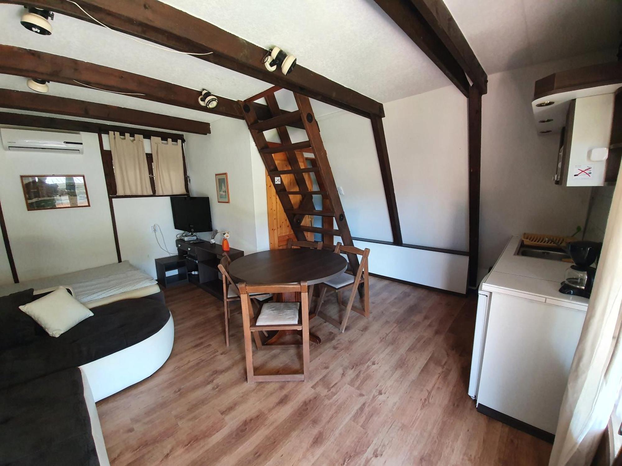 Hotel Mandel Fahazak Paloznak Zimmer foto